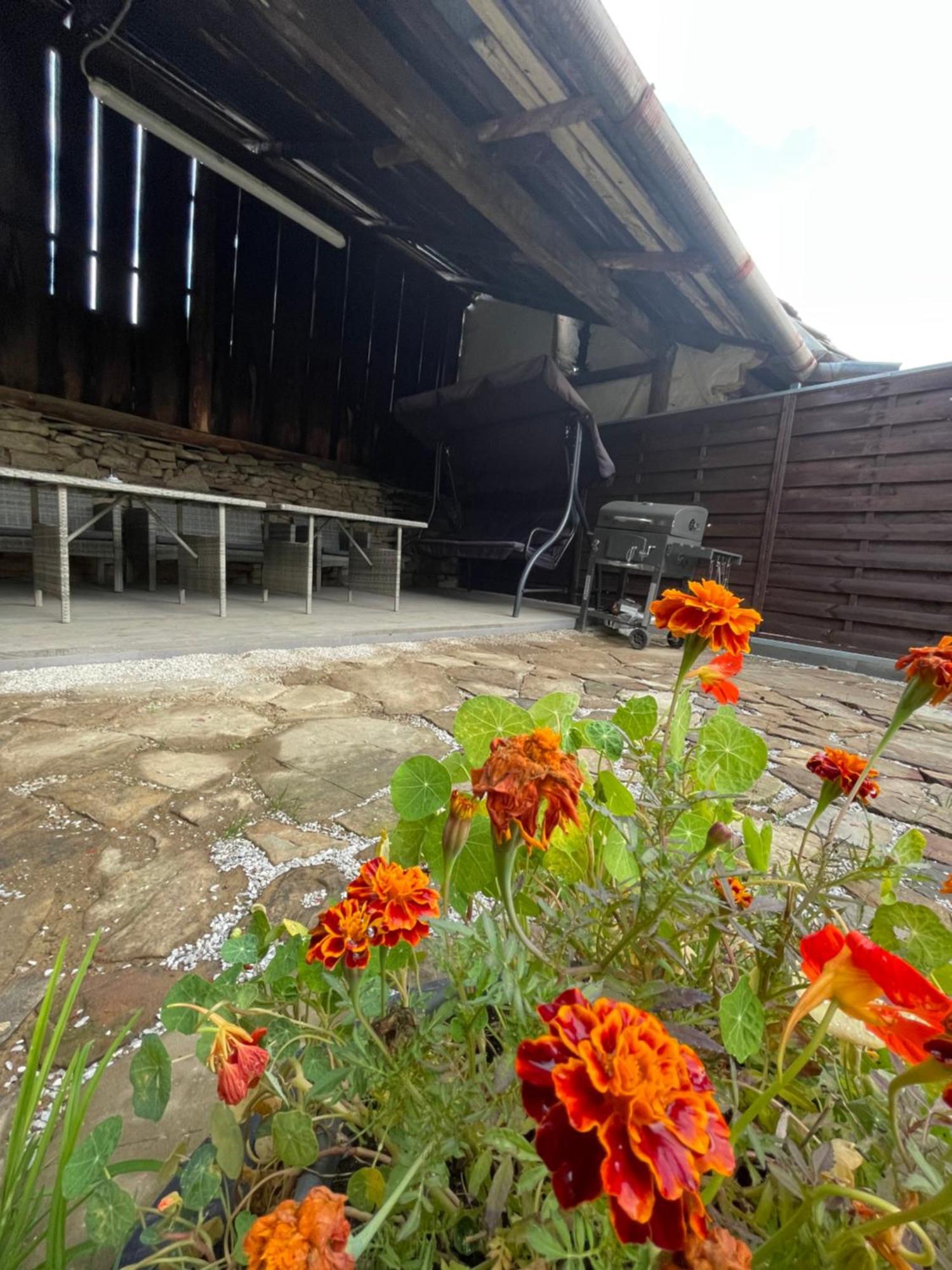 Zu Hause Vrbov Exterior foto